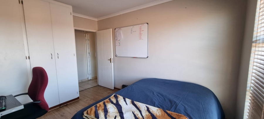 2 Bedroom Property for Sale in Langenhovenpark Free State